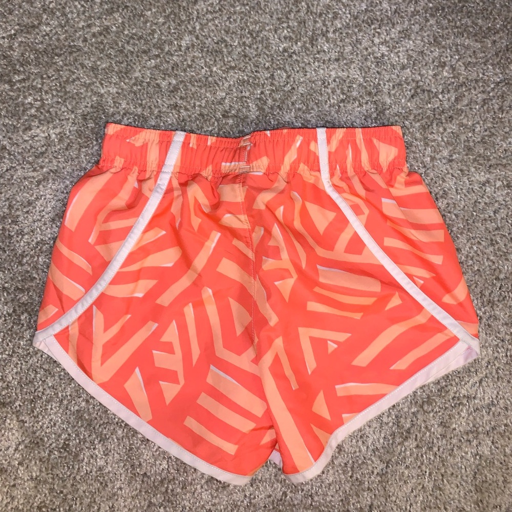 Under Armour Girls Orange Athletic shorts size YSM - Picture 8 of 8